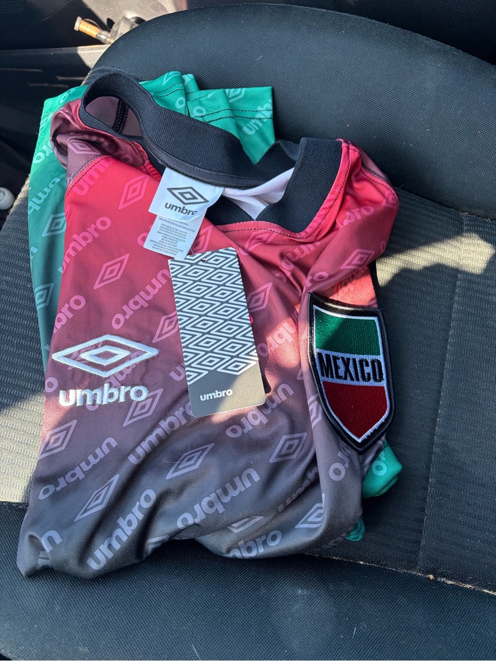 Umbro Mexico Soccer Jersey - Red, Green, Black - Picture 3 of 3